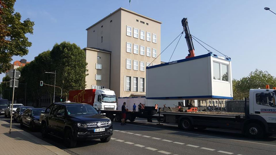 Merkel wird vor Dresdner Bürgern versteckt