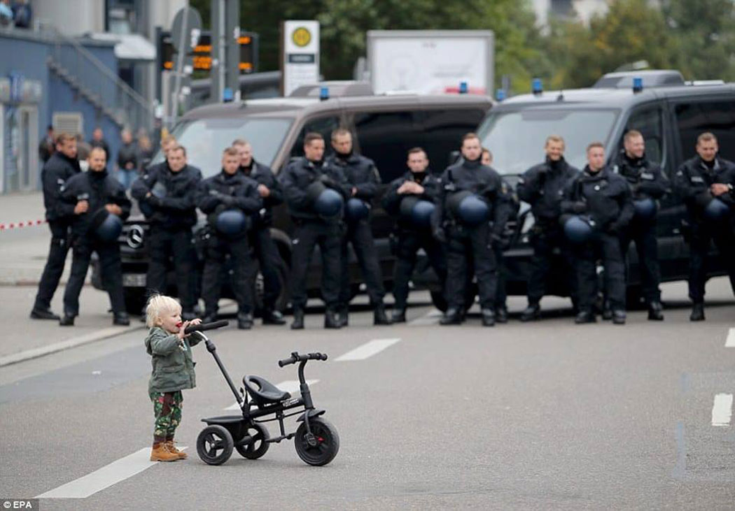 Polizei hält in Chemnitz einen gewaltbereiten Rechtsradikalen in Schach